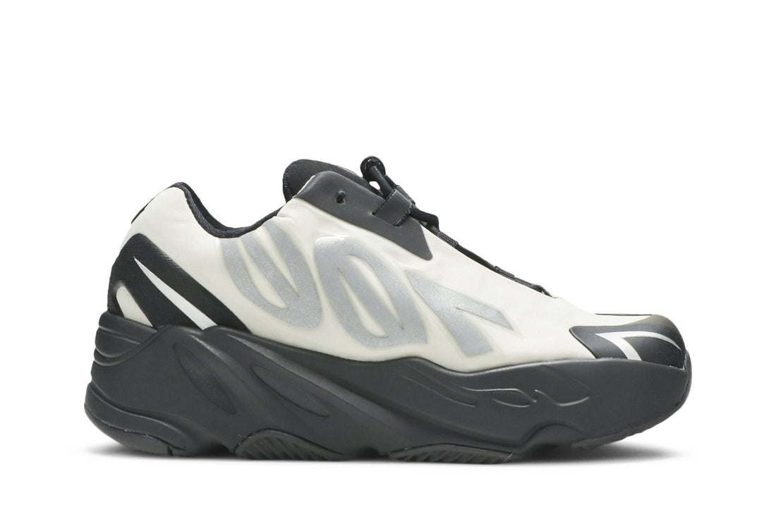 Yeezy Boost 700 MNVN Infant &