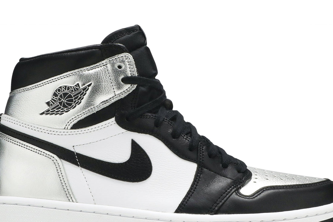 Wmns Air Jordan 1 Retro High OG &