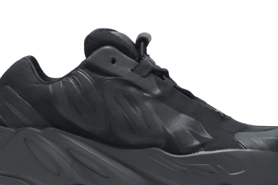 Yeezy Boost 700 MNVN Infant &