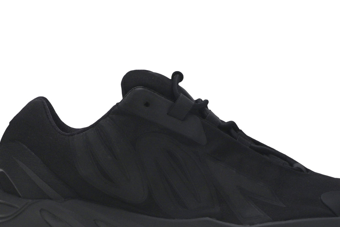 Yeezy Boost 700 MNVN Kids &