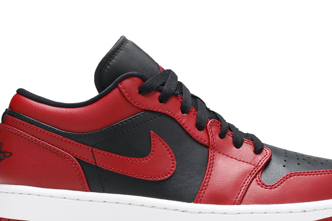 Air Jordan 1 Low &