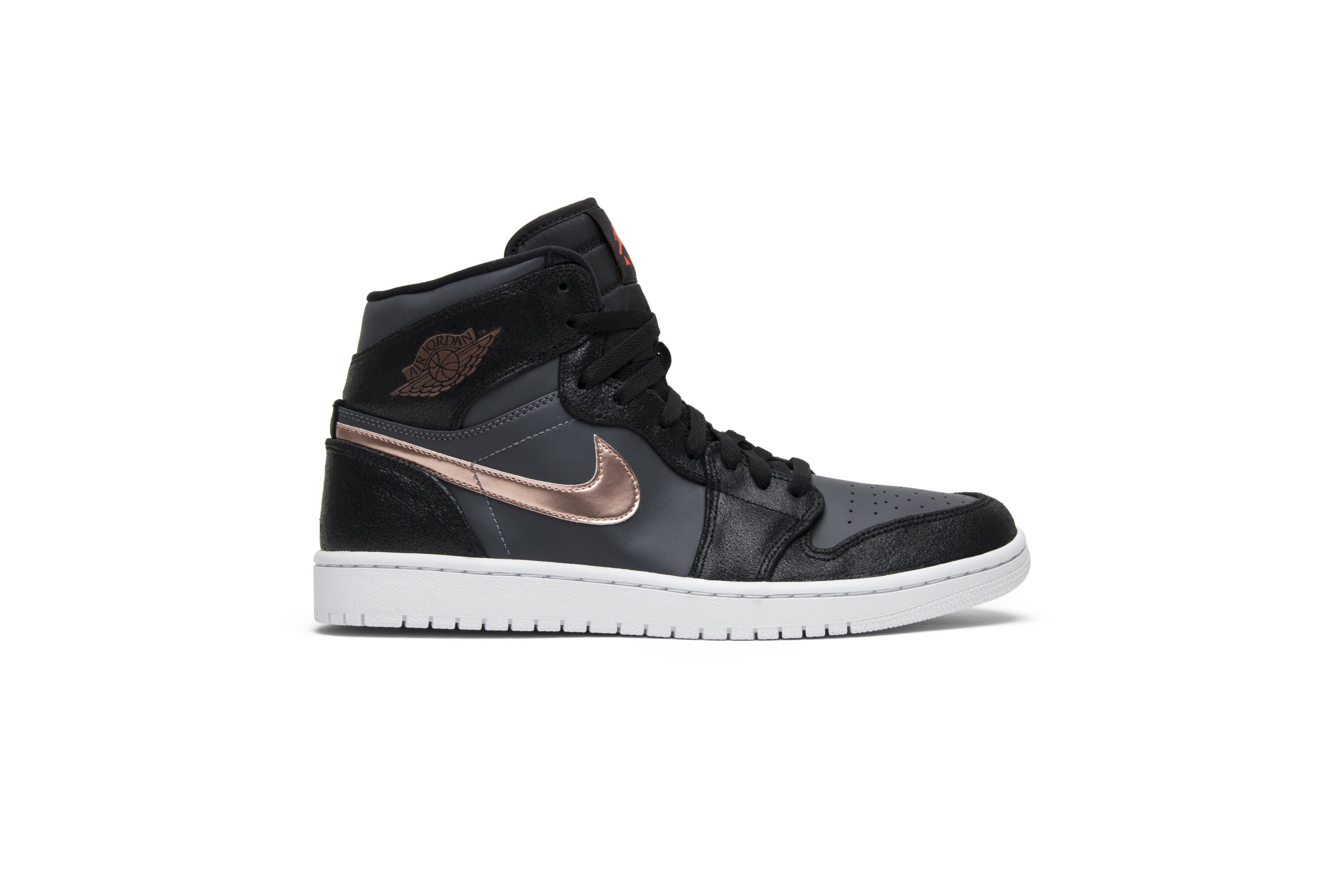 Air Jordan 1 Retro High &