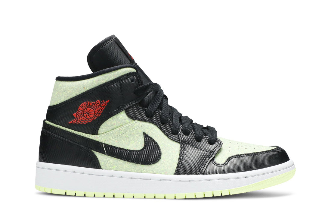Wmns Air Jordan 1 Mid SE &