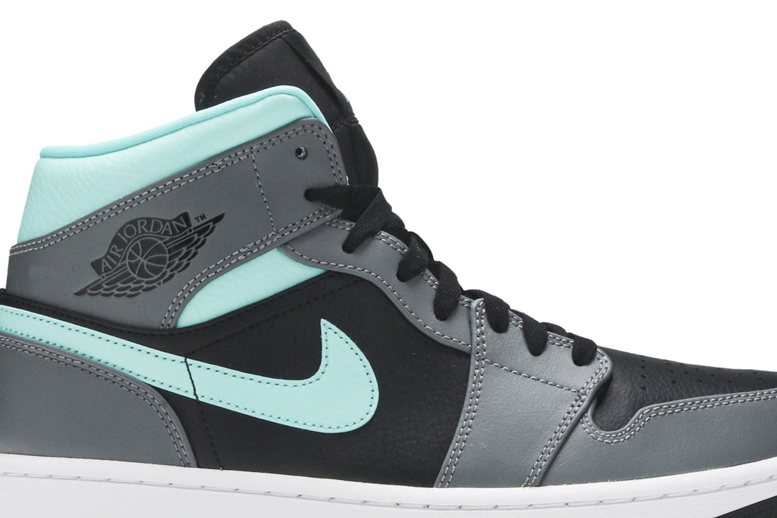 Air Jordan 1 Mid &