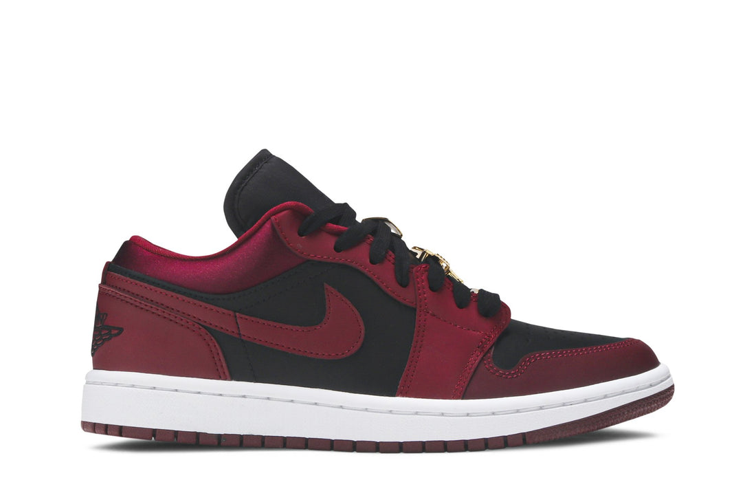 Wmns Air Jordan 1 Low SE &