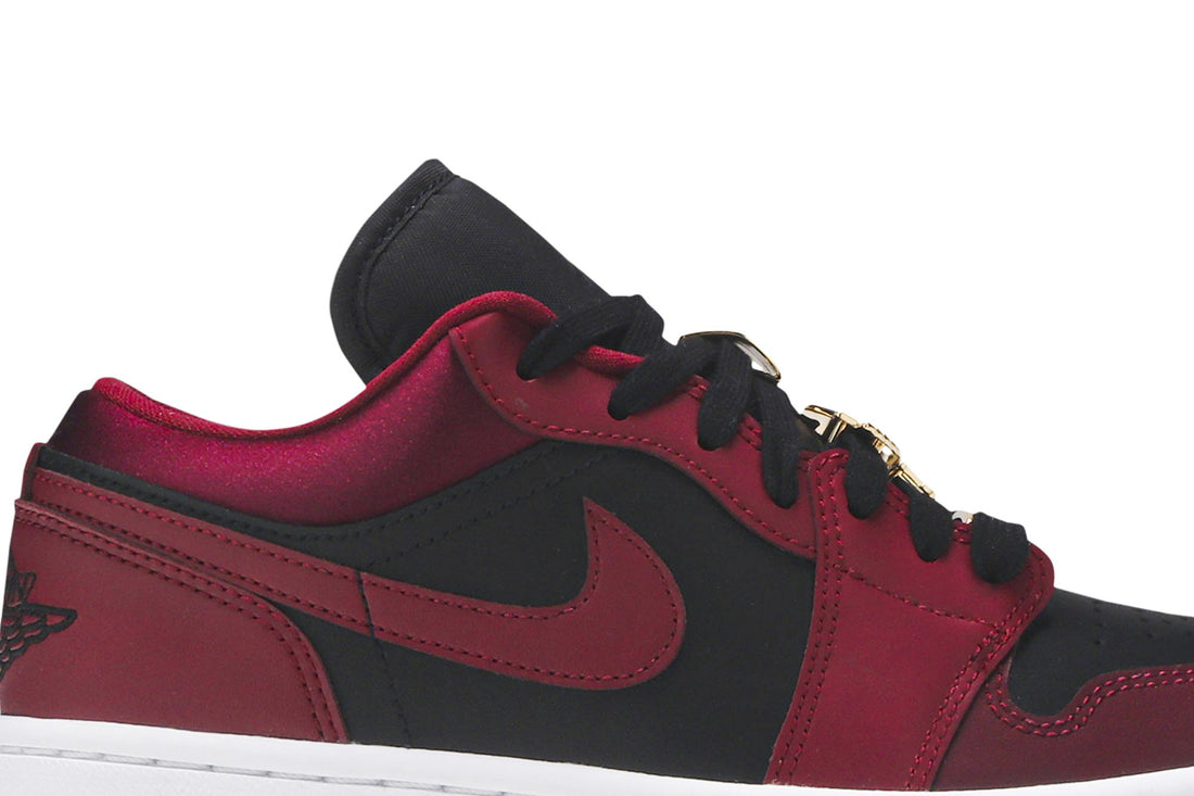 Wmns Air Jordan 1 Low SE &