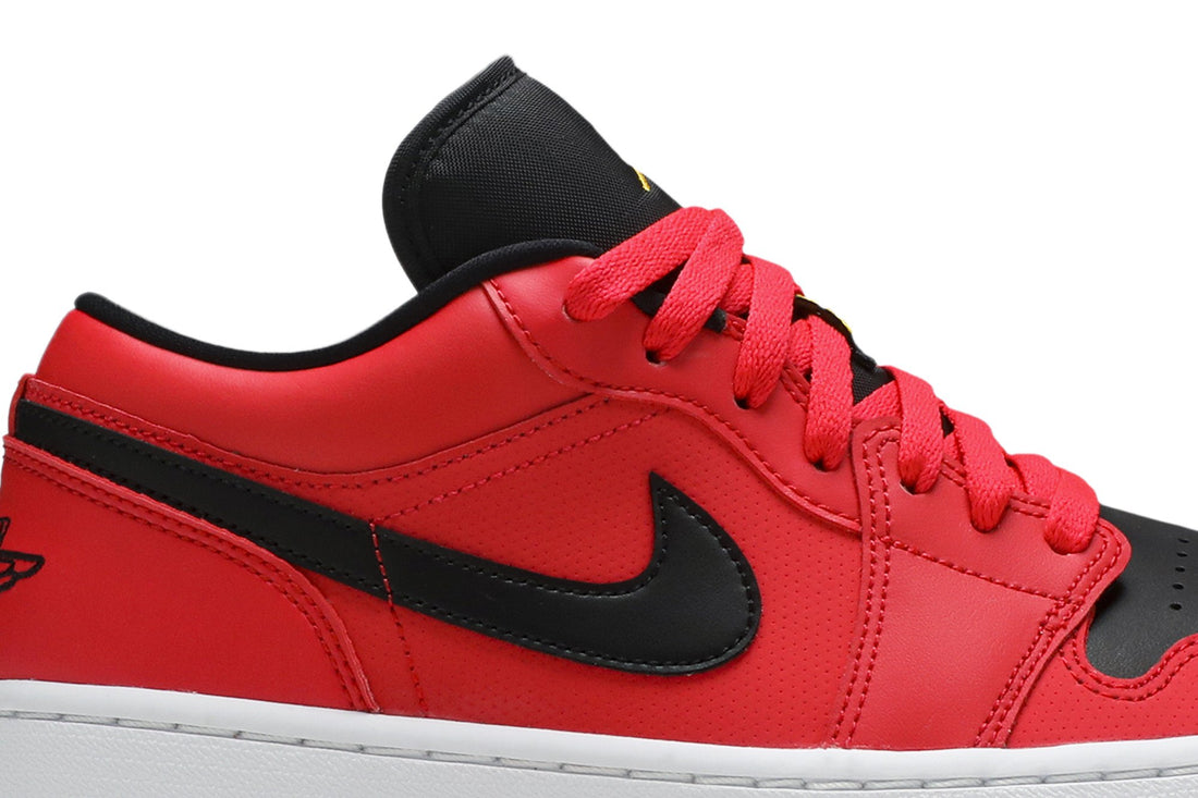 Wmns Air Jordan 1 Low &