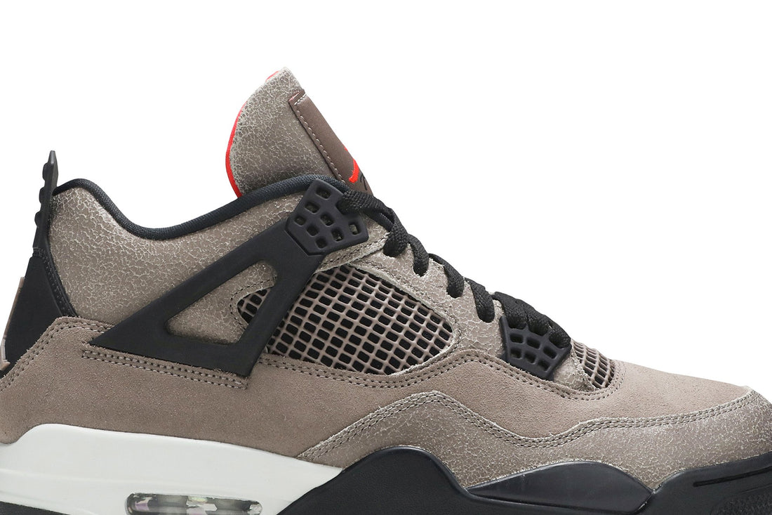 Air Jordan 4 Retro &