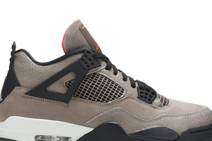 Air Jordan 4 Retro &