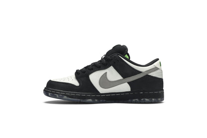 Jeff Staple x Dunk Low Pro SB &
