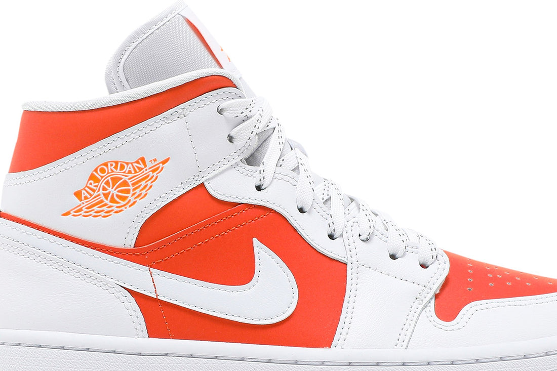 Wmns Air Jordan 1 Mid SE &