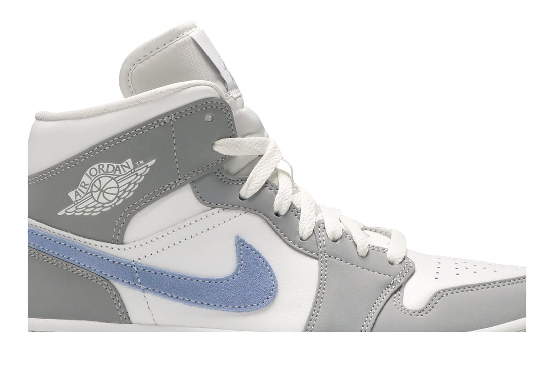 Wmns Air Jordan 1 Mid &