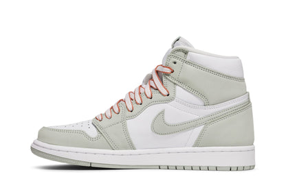 Wmns Air Jordan 1 Retro High OG &