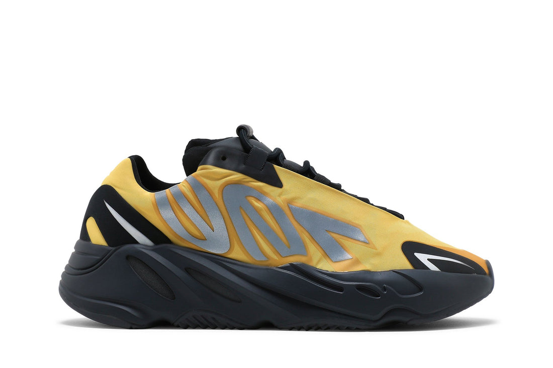 Yeezy Boost 700 MNVN &