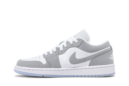 Wmns Air Jordan 1 Low &