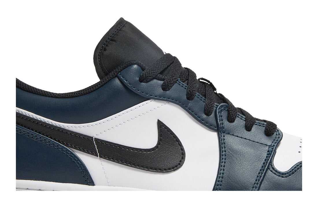 Air Jordan 1 Low &