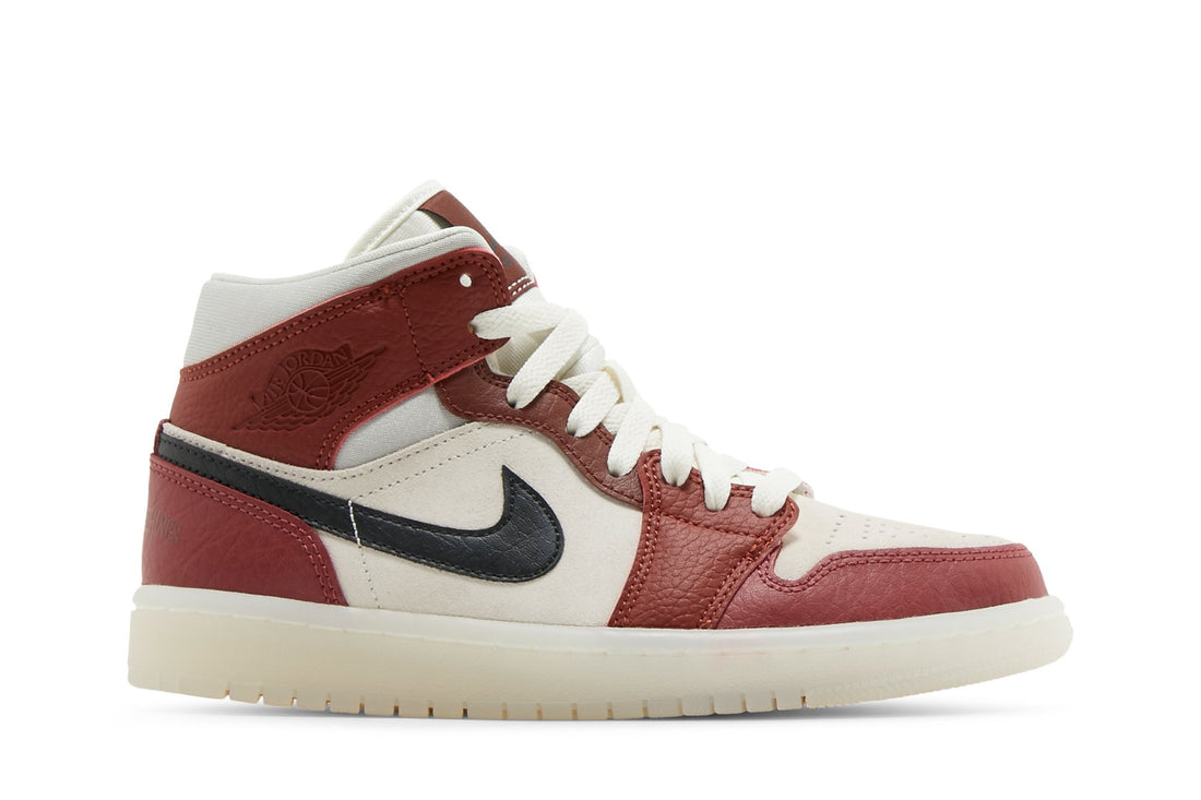 Wmns Air Jordan 1 Mid &
