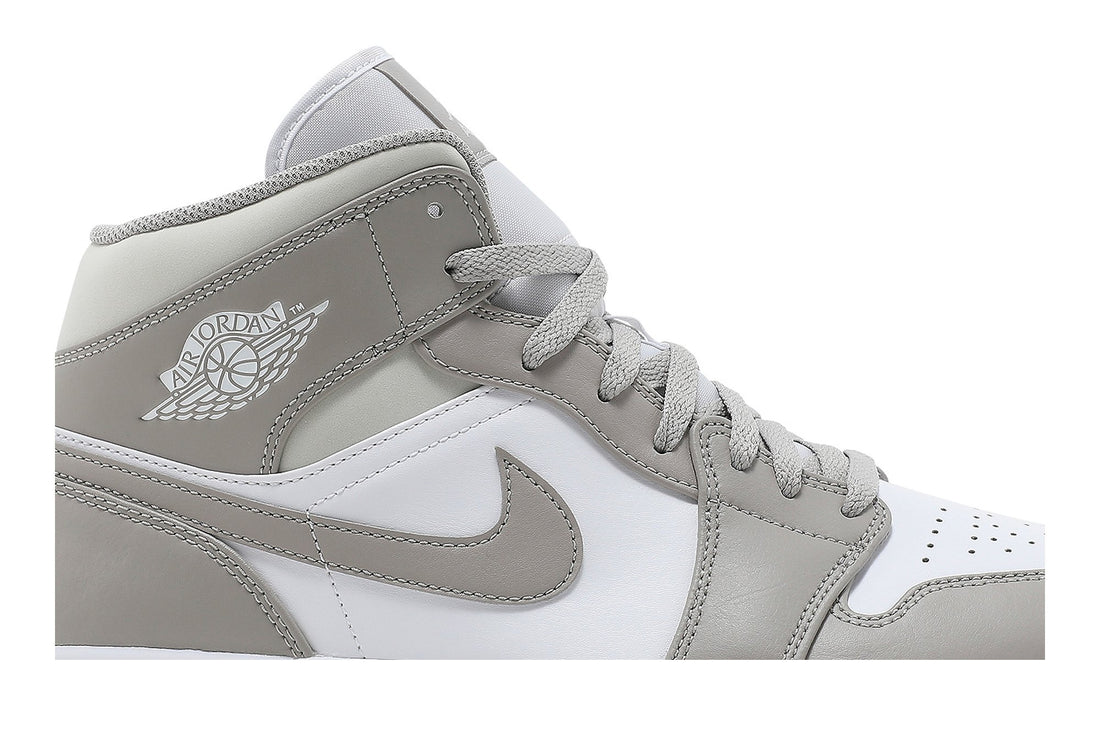 Air Jordan 1 Mid &