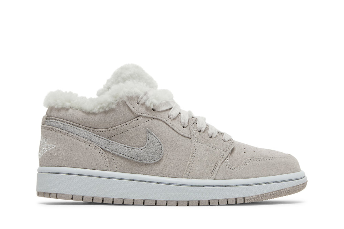 Wmns Air Jordan 1 Low SE &