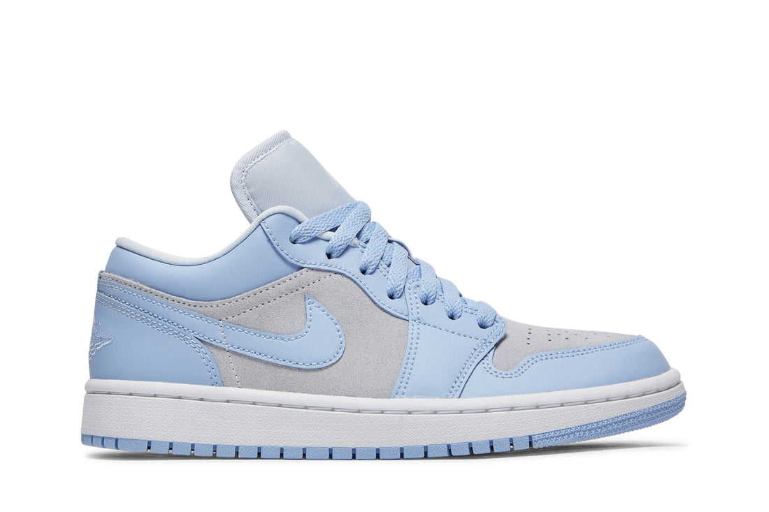 Wmns Air Jordan 1 Low &