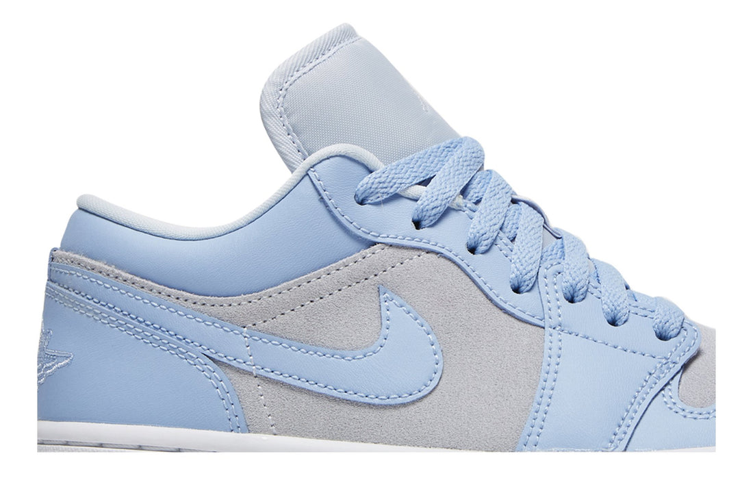 Wmns Air Jordan 1 Low &