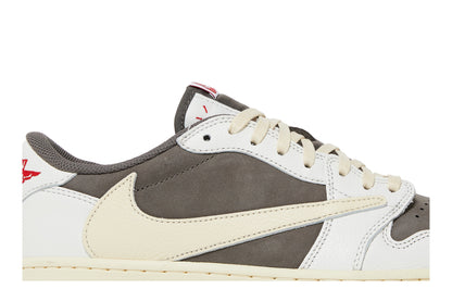 Travis Scott x Air Jordan 1 Low OG &