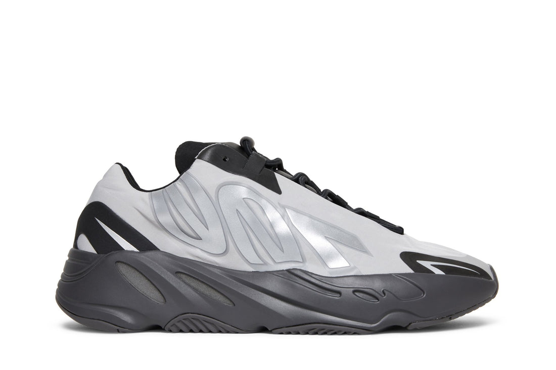 Yeezy Boost 700 MNVN &
