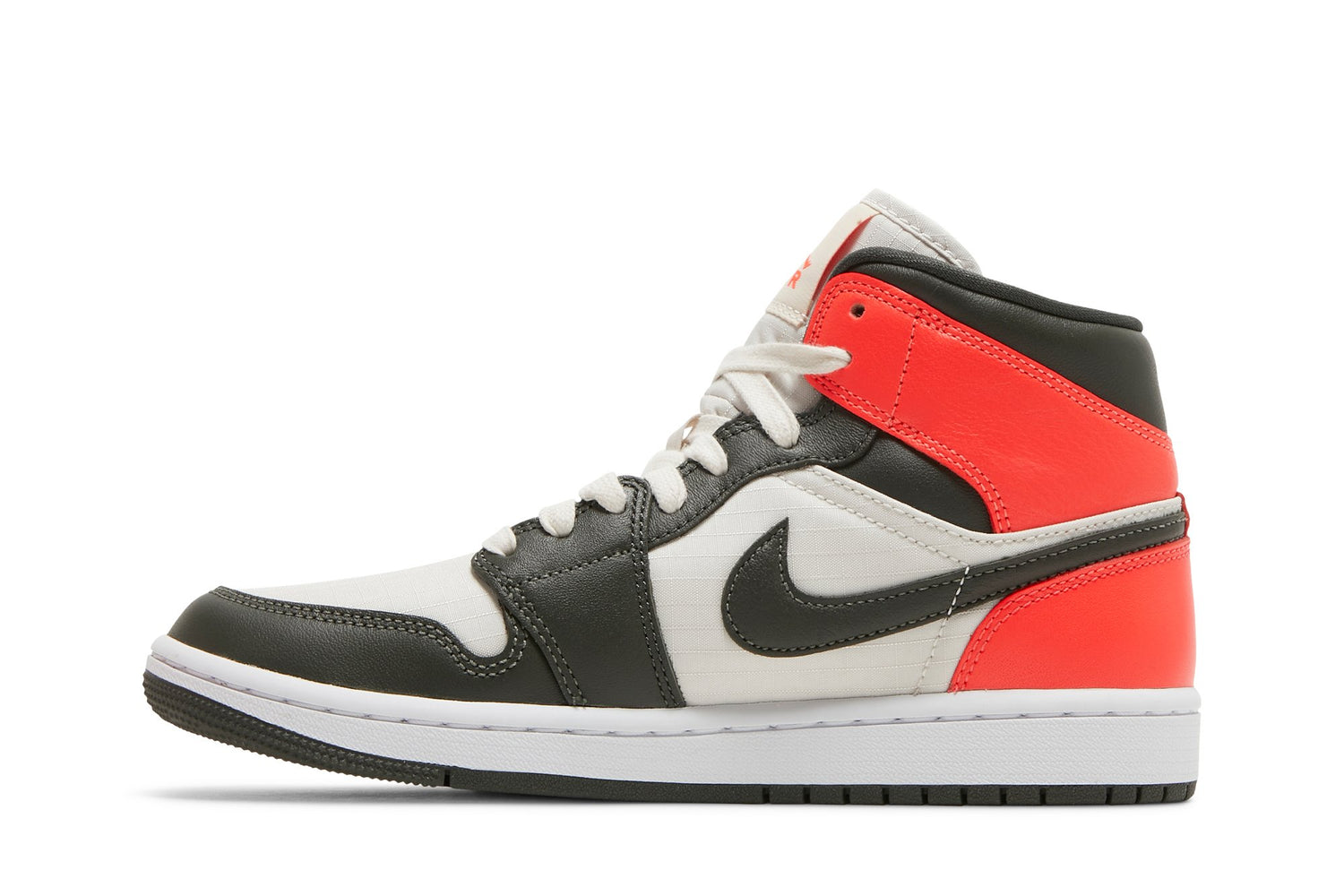 Wmns Air Jordan 1 Mid SE &