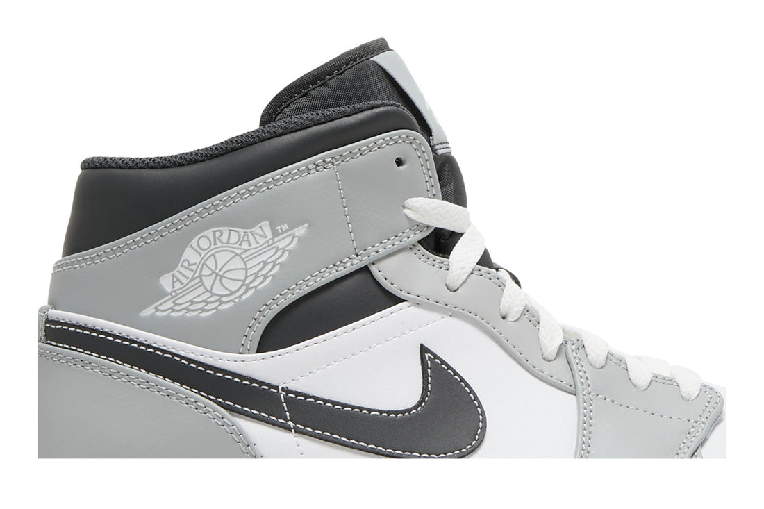 Air Jordan 1 Mid &