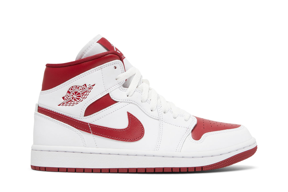 Wmns Air Jordan 1 Mid &