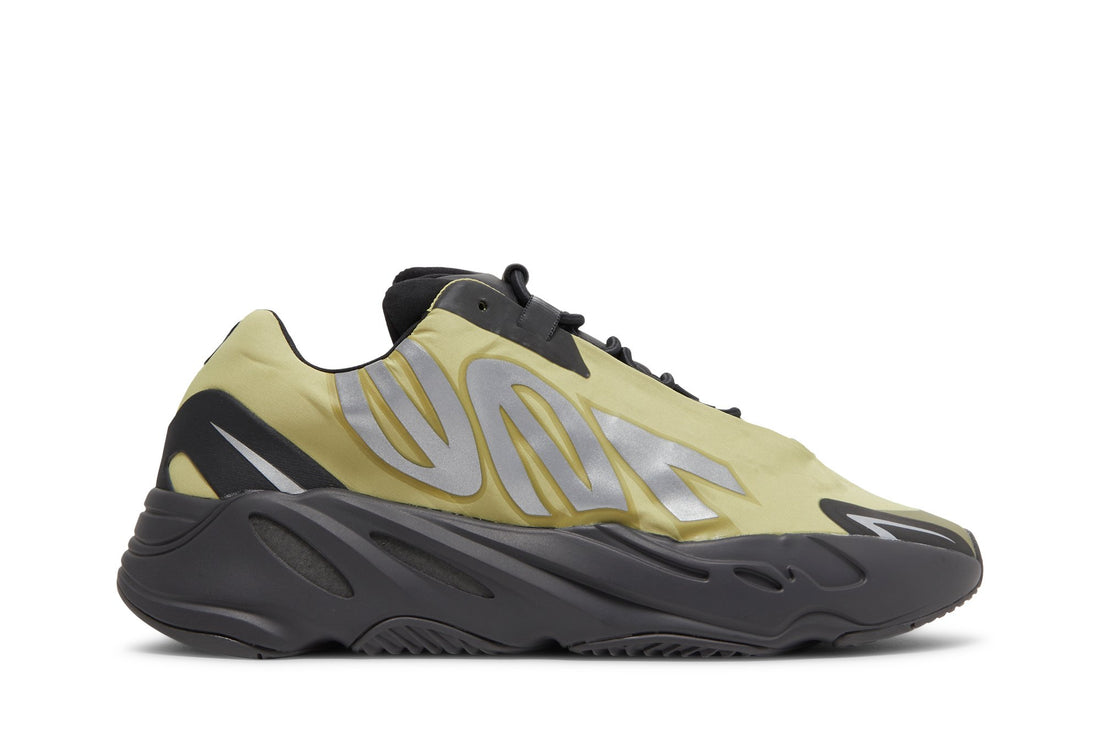 Yeezy Boost 700 MNVN &