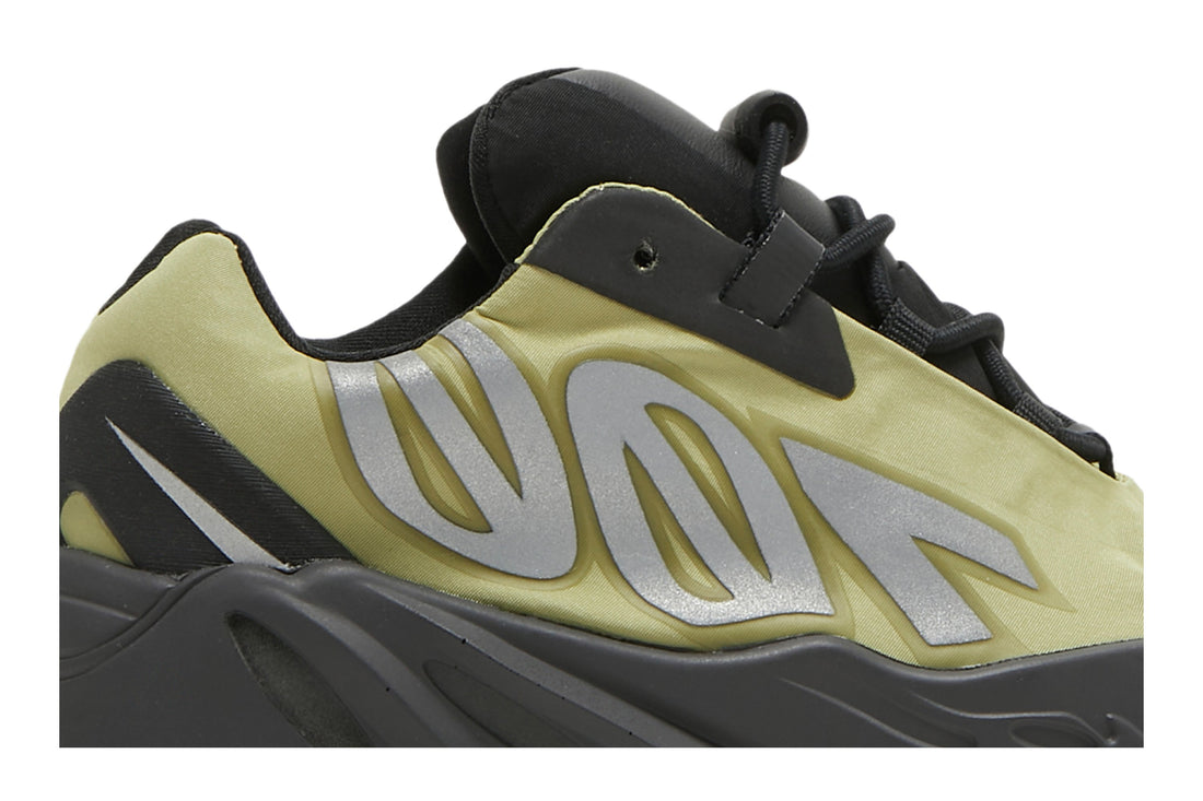 Yeezy Boost 700 MNVN Infants &