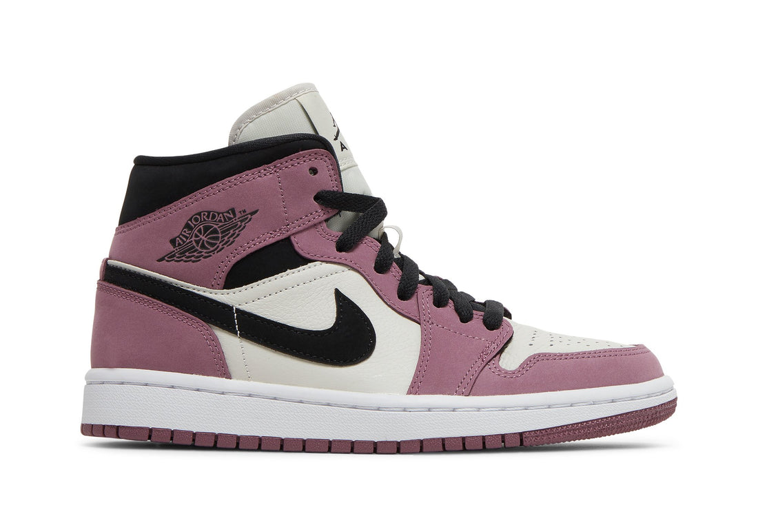 Wmns Air Jordan 1 Mid SE &