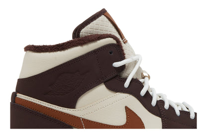 Wmns Air Jordan 1 Mid SE &