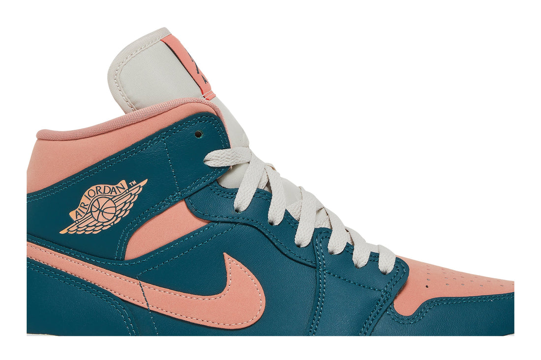 Wmns Air Jordan 1 Mid &