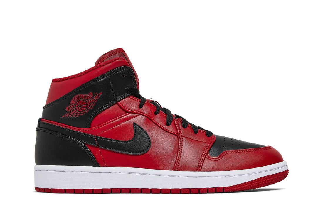 Air Jordan 1 Mid &