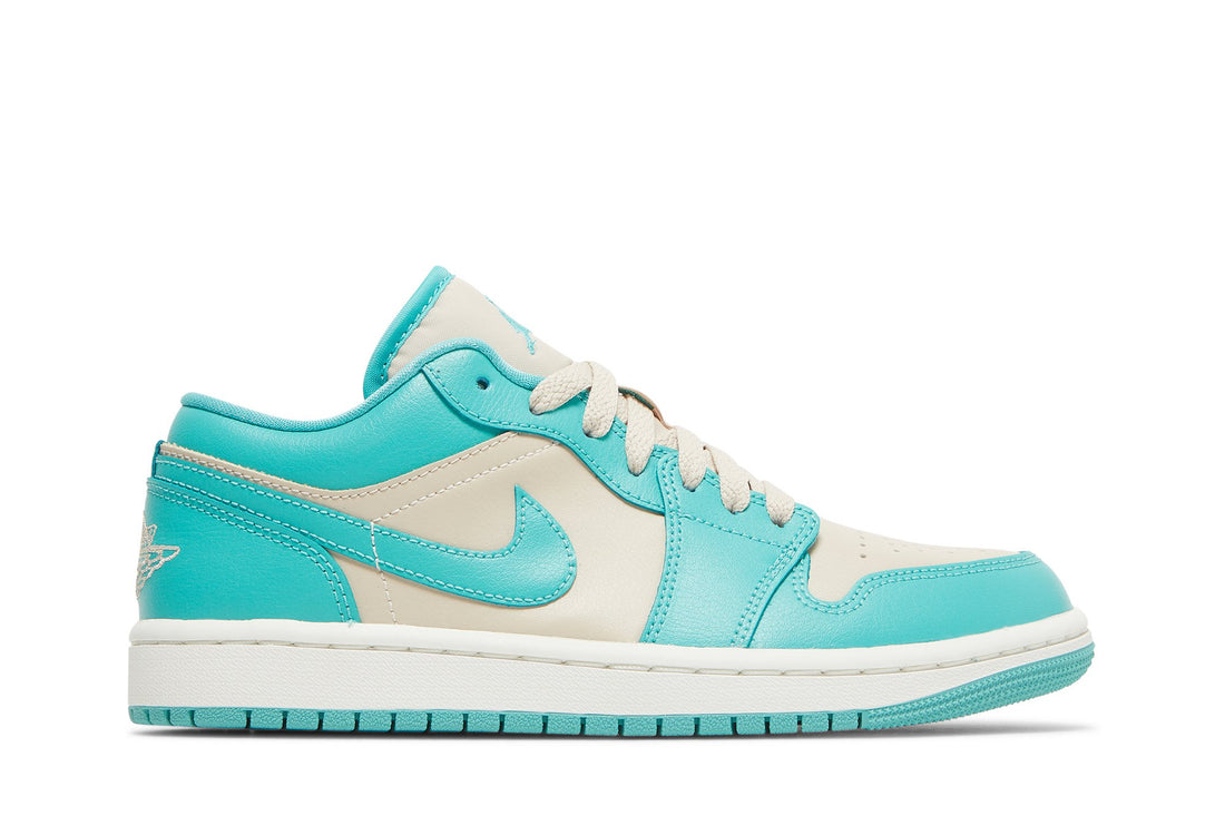 Wmns Air Jordan 1 Low &
