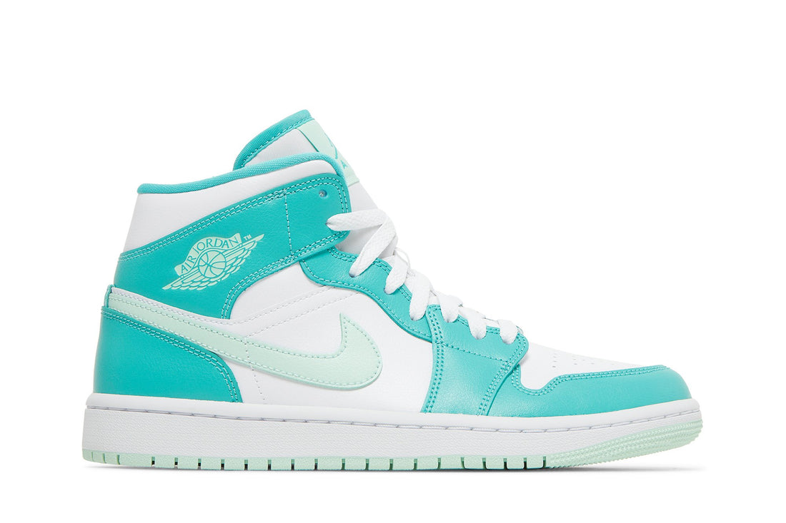 Wmns Air Jordan 1 Mid &
