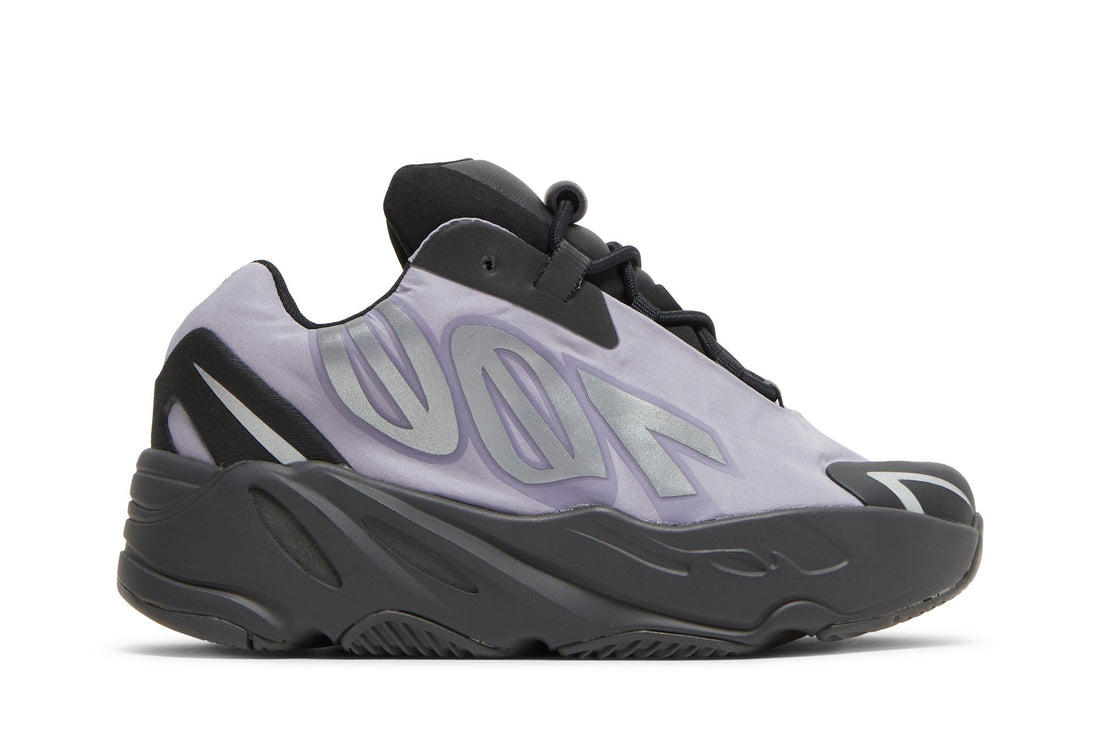Yeezy Boost 700 MNVN I &