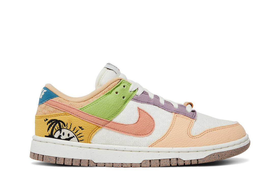 Wmns Dunk Low SE &