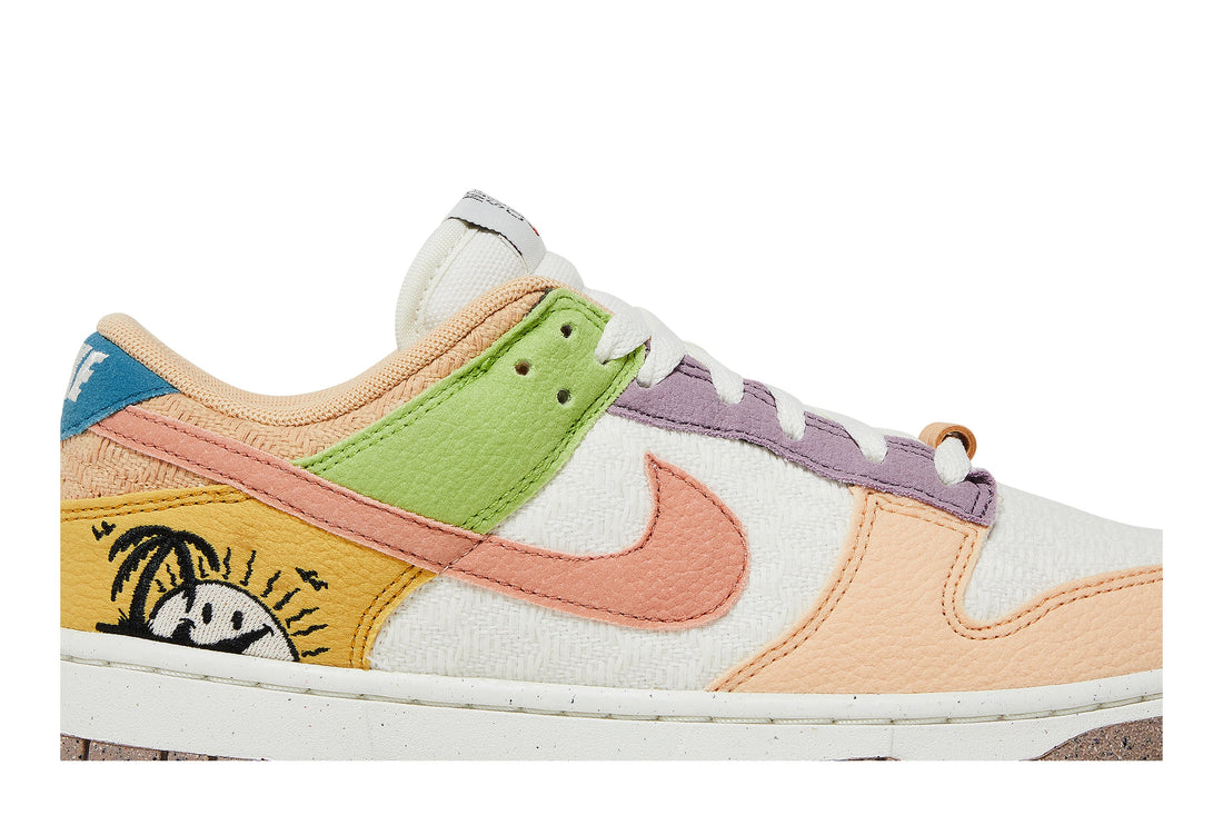 Wmns Dunk Low SE &