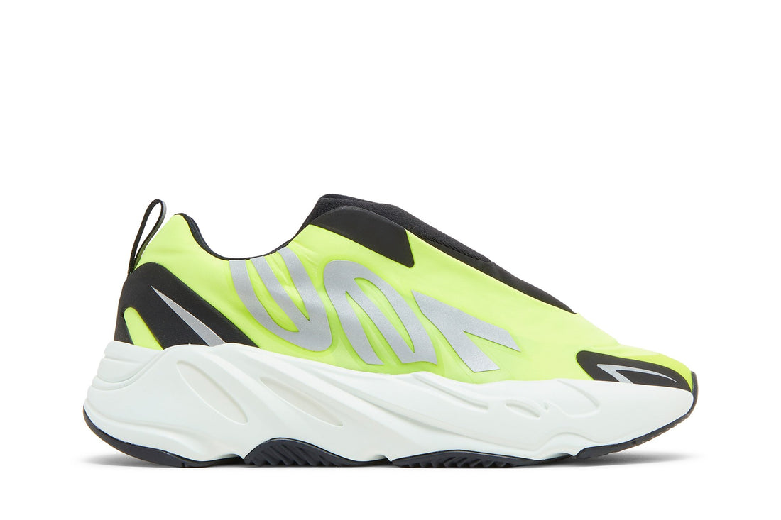 Yeezy Boost 700 MNVN Laceless &