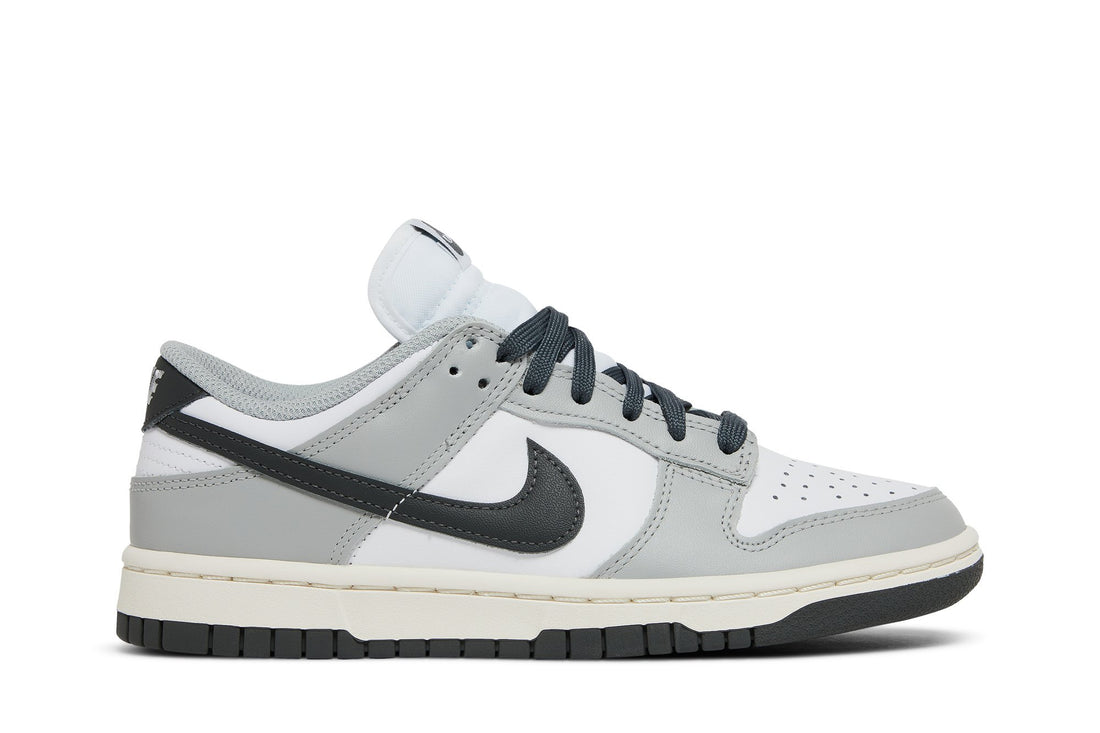 Wmns Dunk Low &