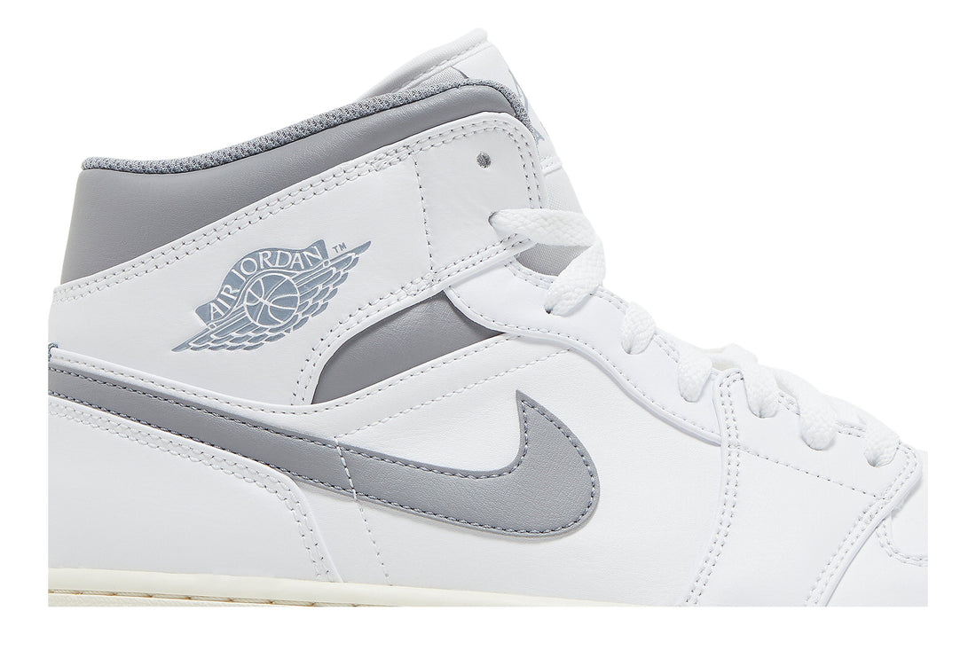 Air Jordan 1 Mid &