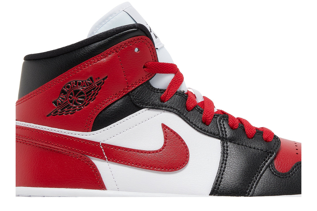 Wmns Air Jordan 1 Mid &