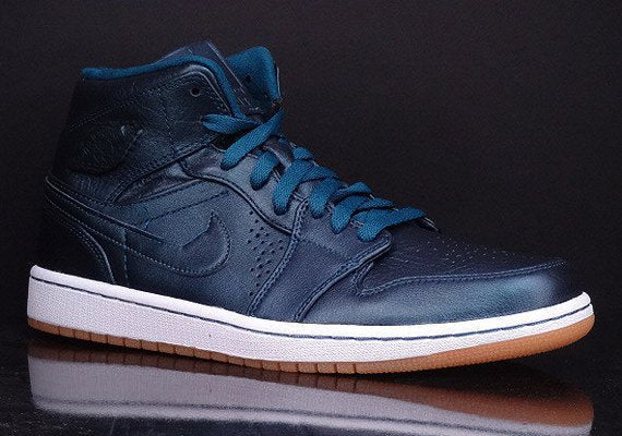Air Jordan 1 Mid Nouveau &