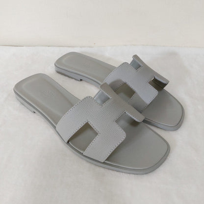 Oran Sandal