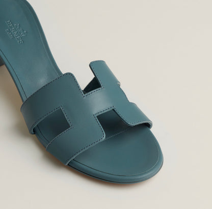 Oasis sandal